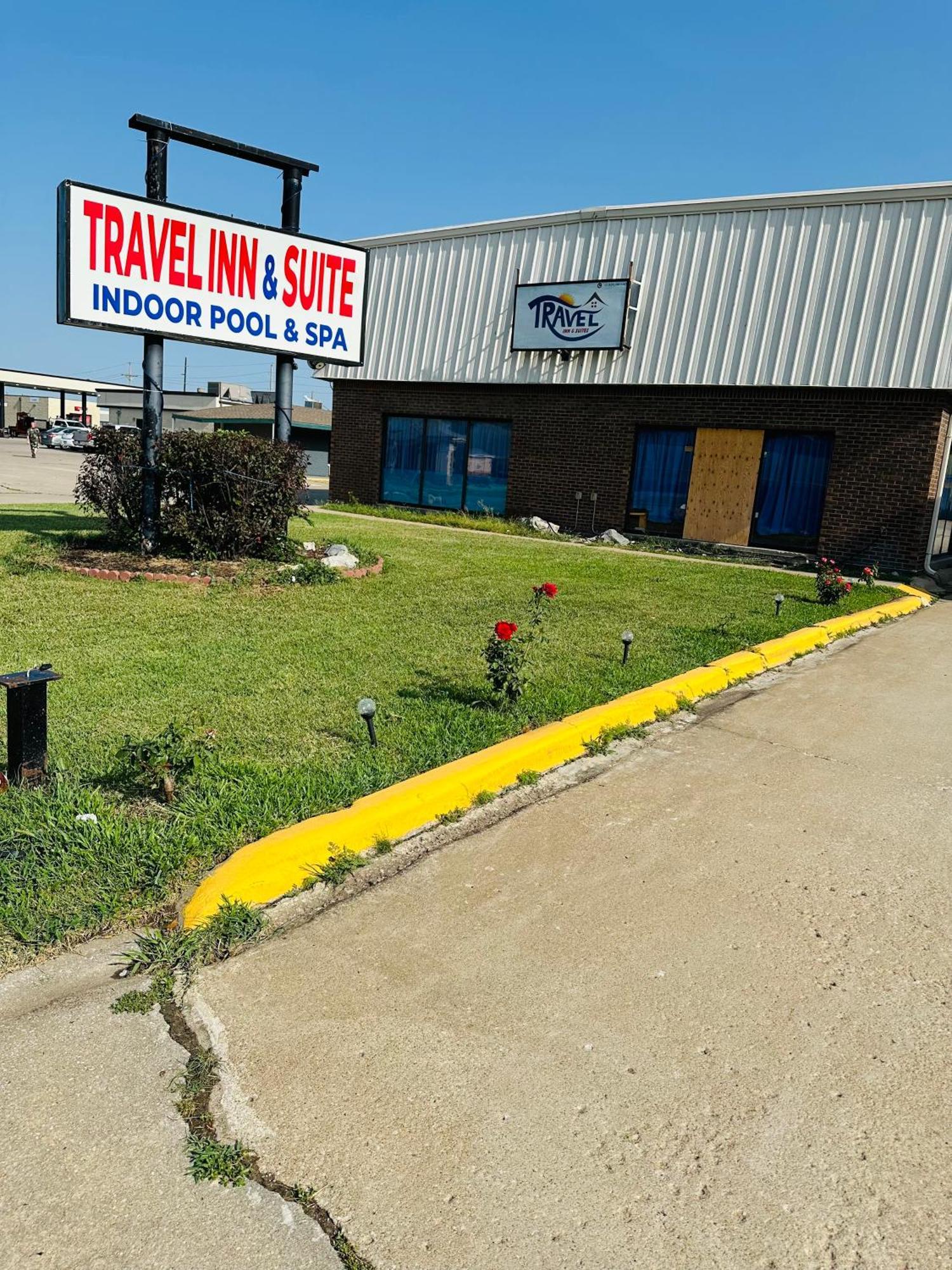 Travel Inn & Suites Emporia Buitenkant foto